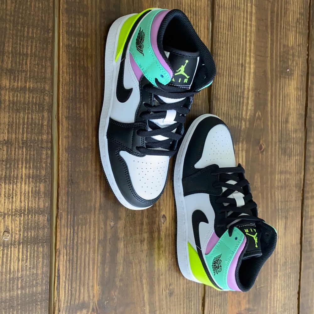 Air Jordan 1 Mid (GS)